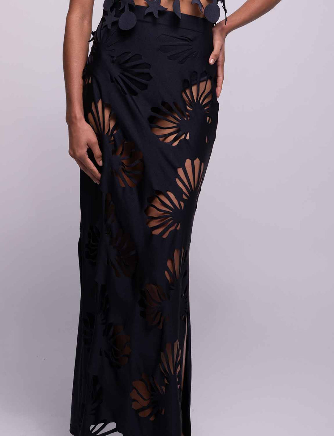 rat and boa black cut out dress Maxi Shell Skirt M Sheath Lace Strapless Black Select Shirt Size:M Reveal and conceal in Promo Eligible