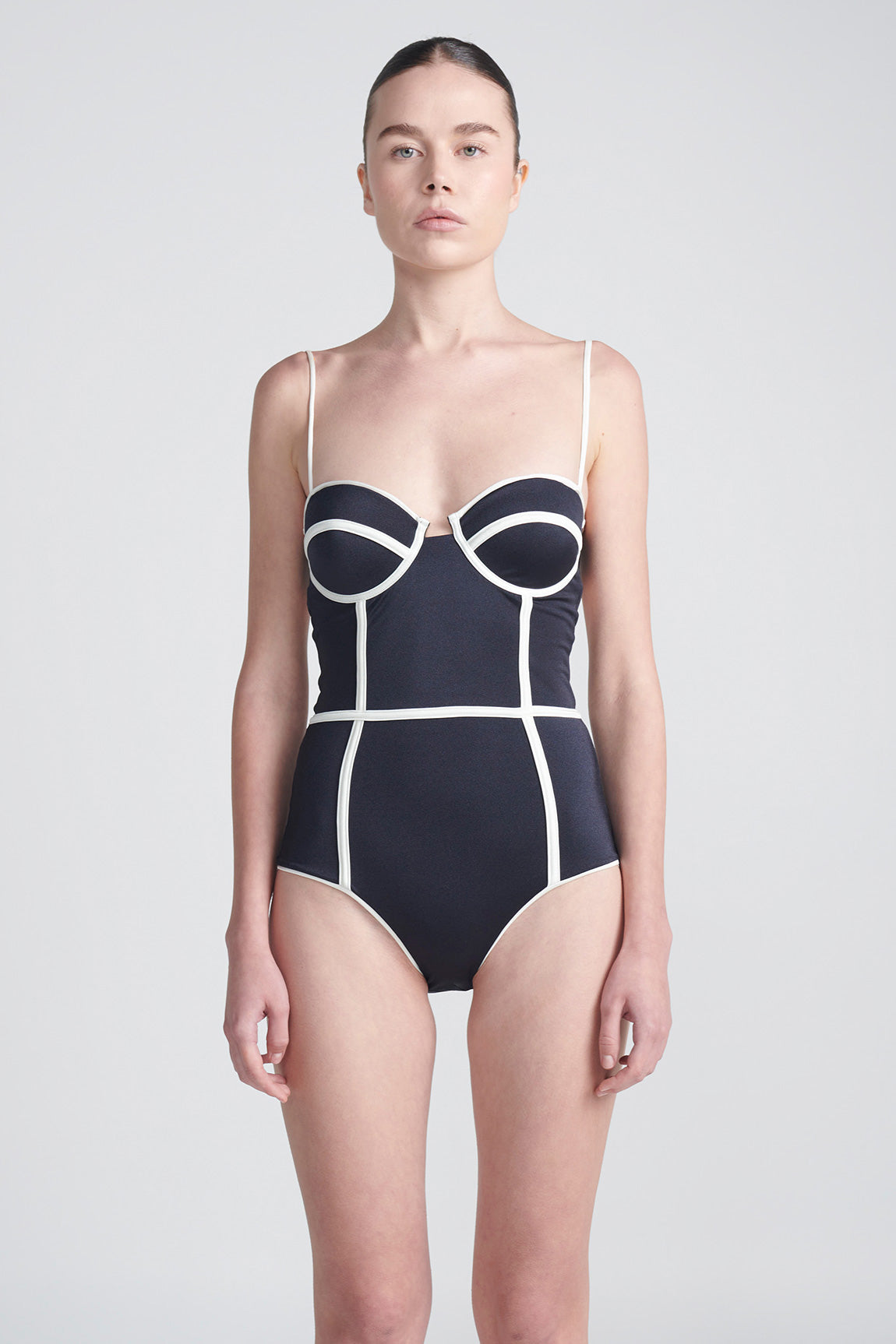 Dune Odyssey One piece Black