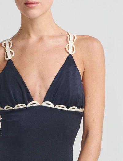 Eiré One Piece Black