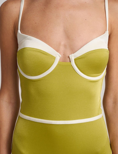 Kairé One piece Dark Yelow