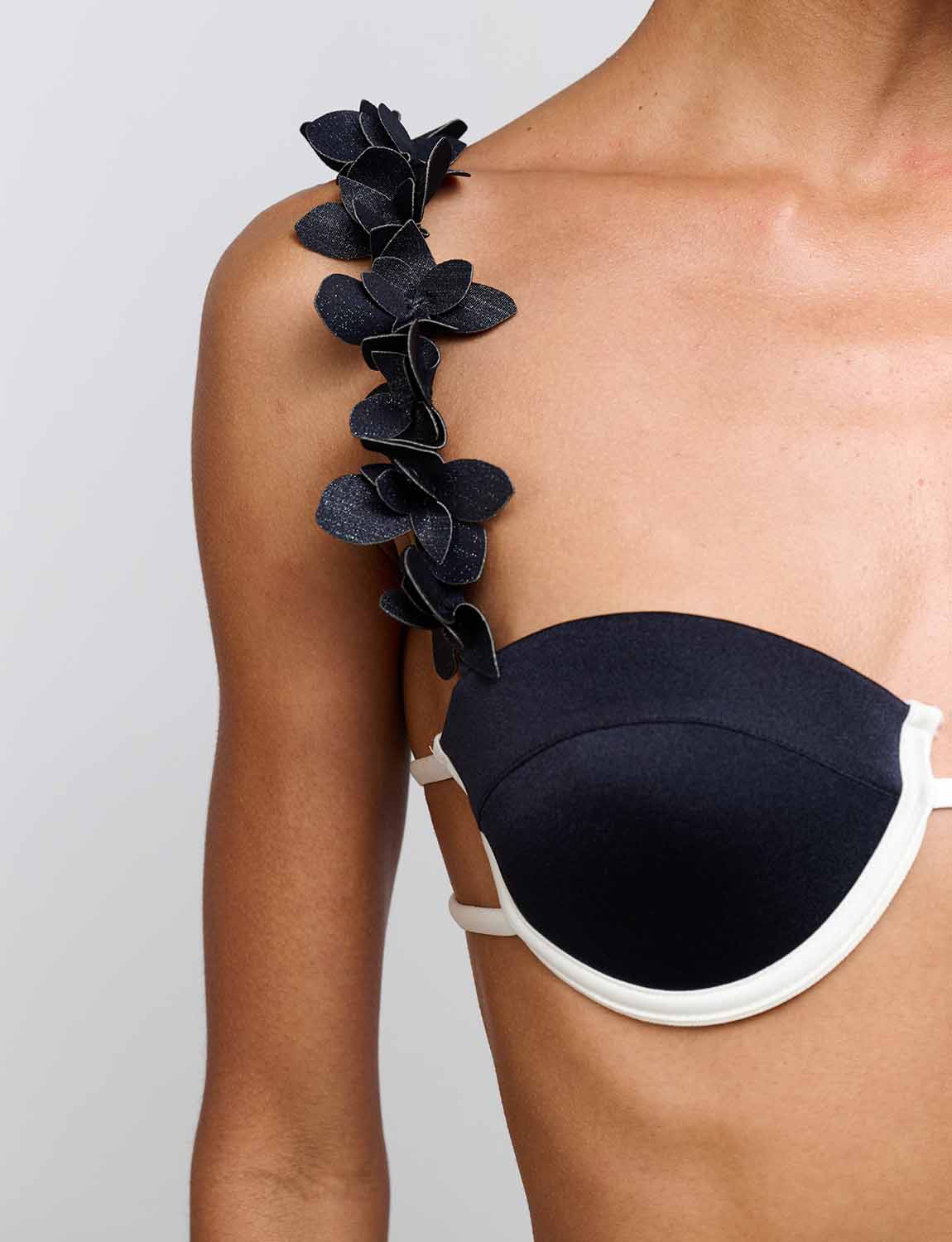 Top Cups Deep Charm